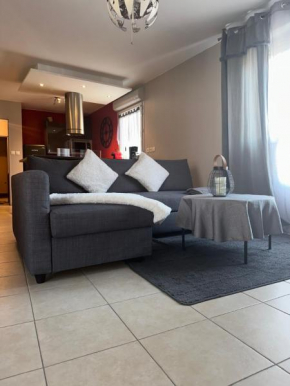 Superbe appartement tout équipé avec parking.
